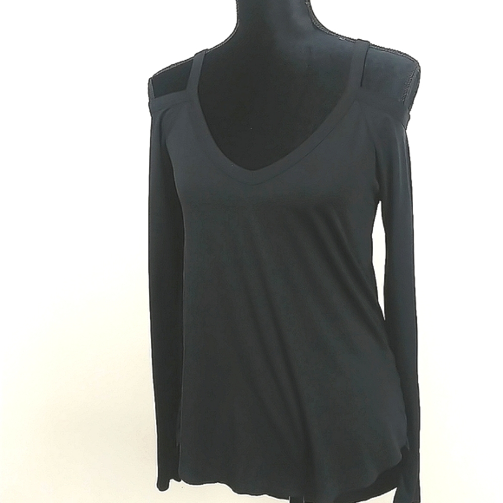 ❤6 for $12 Me to We from PacSun Cold Shoulder Long Sleeve Top